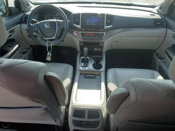5FNYF6H50HB008309 2017 HONDA PILOT - Image 8