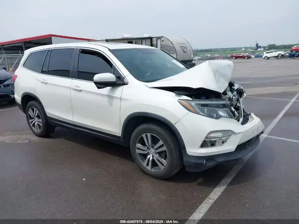 5FNYF6H50HB021772 2017 HONDA PILOT - Image 1
