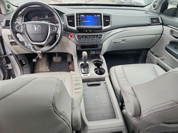 5FNYF6H50HB025322 2017 HONDA PILOT - Image 8