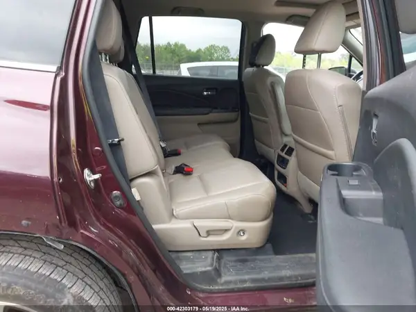 5FNYF6H50HB027670 2017 HONDA PILOT - Image 8