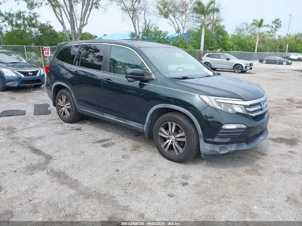 5FNYF6H50HB033968 2017 HONDA PILOT - Image 1