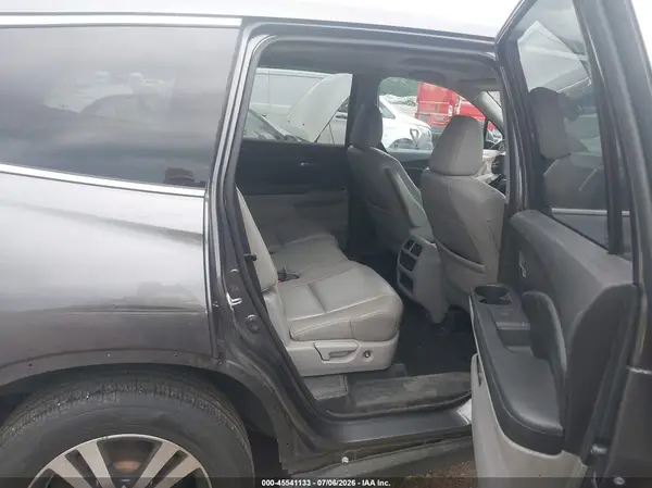 5FNYF6H50HB036692 2017 HONDA PILOT - Image 8