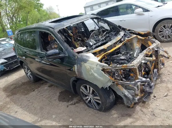 5FNYF6H50HB038524 2017 HONDA PILOT - Image 1