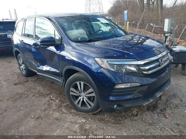 5FNYF6H50HB070065 2017 HONDA PILOT - Image 1