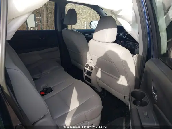5FNYF6H50HB070065 2017 HONDA PILOT - Image 8