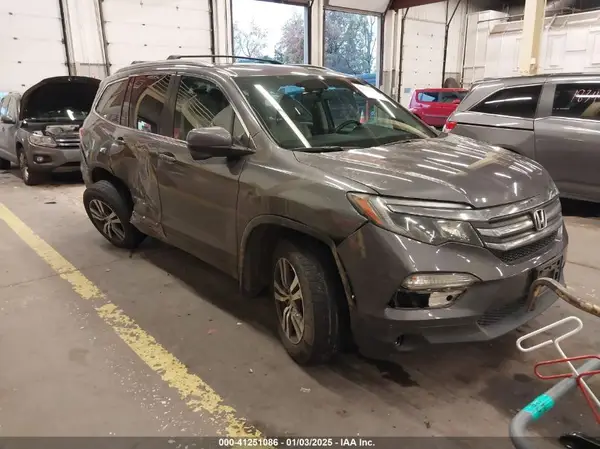 5FNYF6H50HB093295 2017 HONDA PILOT - Image 1