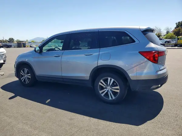 5FNYF6H50JB047357 2018 HONDA PILOT - Image 2
