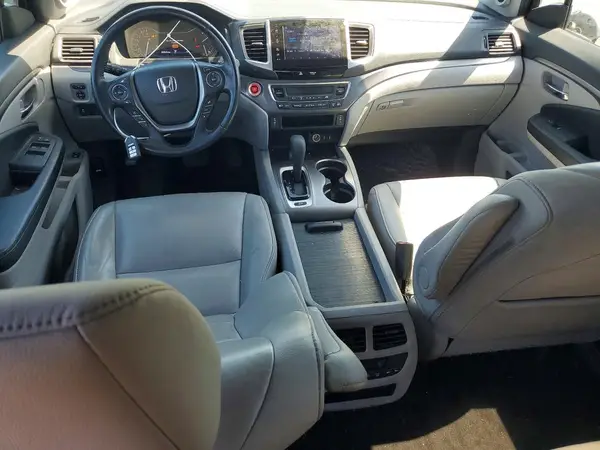 5FNYF6H50JB047357 2018 HONDA PILOT - Image 8