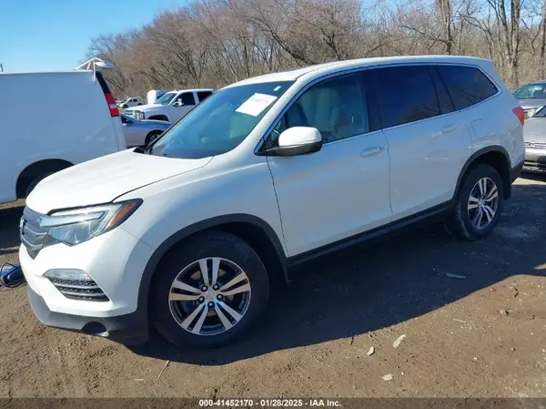 5FNYF6H50JB049819 2018 HONDA PILOT - Image 2