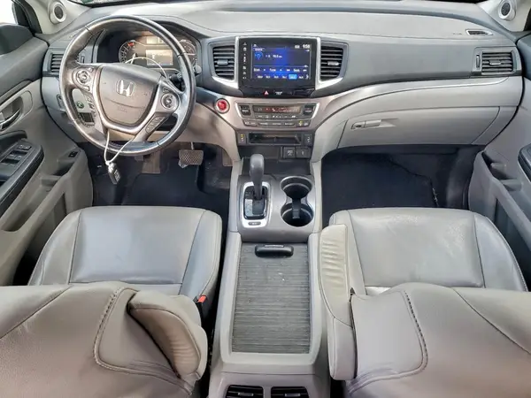 5FNYF6H50JB055863 2018 HONDA PILOT - Image 8