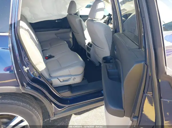 5FNYF6H50JB071903 2018 HONDA PILOT - Image 8
