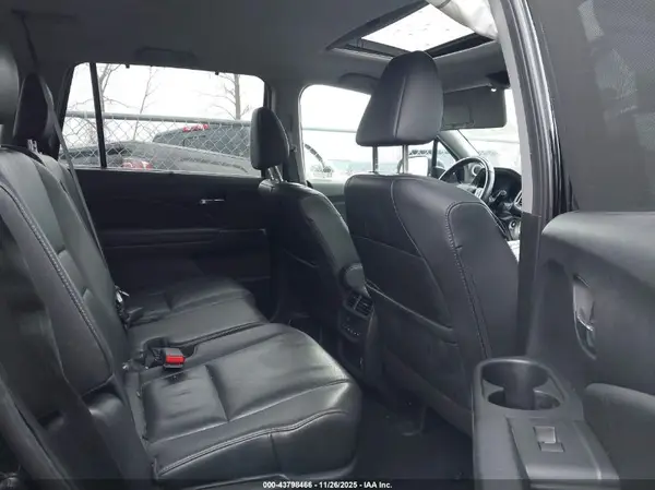 5FNYF6H50KB024694 2019 HONDA PILOT - Image 8