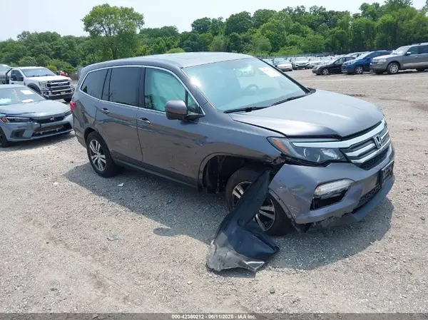5FNYF6H51HB005581 2017 HONDA PILOT - Image 1
