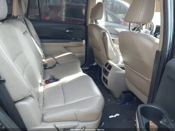 5FNYF6H51HB008478 2017 HONDA PILOT - Image 8