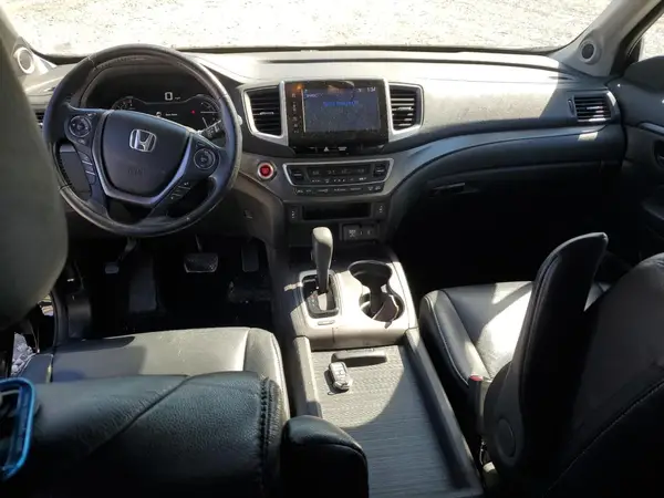 5FNYF6H51HB010201 2017 HONDA PILOT - Image 8