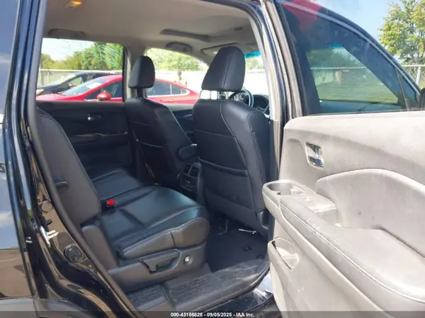 5FNYF6H51HB025300 2017 HONDA PILOT - Image 8