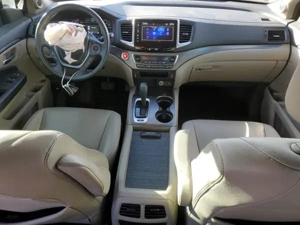 5FNYF6H51HB057258 2017 HONDA PILOT - Image 8