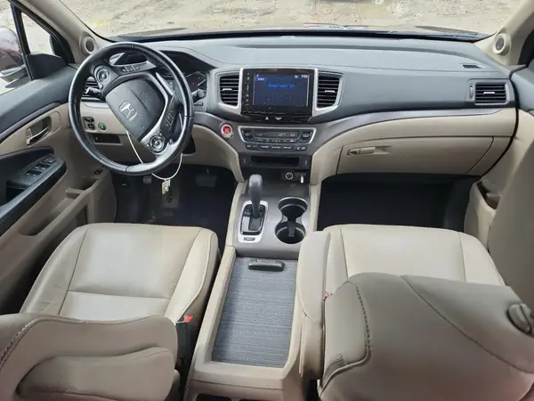 5FNYF6H51HB071323 2017 HONDA PILOT - Image 8