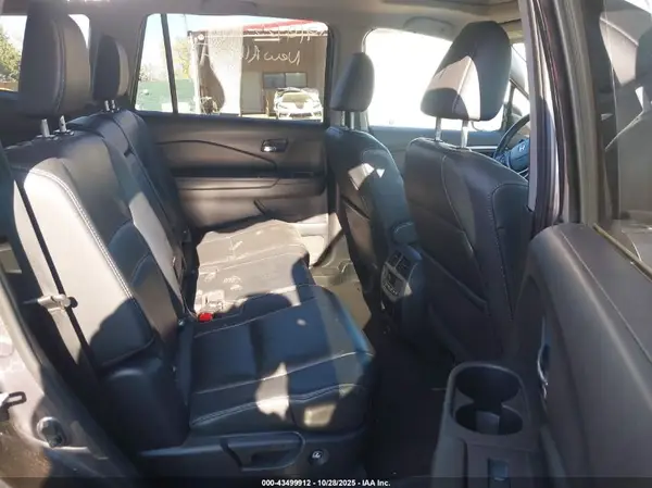 5FNYF6H51HB073282 2017 HONDA PILOT - Image 8