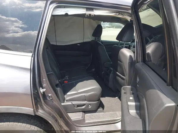 5FNYF6H51HB082547 2017 HONDA PILOT - Image 8