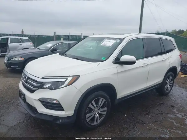 5FNYF6H51HB099638 2017 HONDA PILOT - Image 2