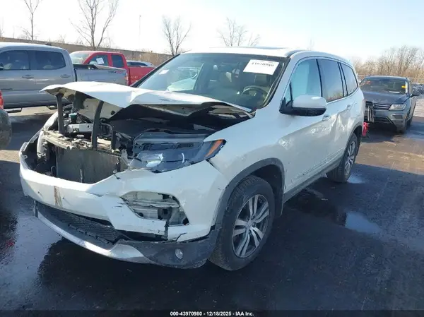 5FNYF6H51JB011757 2018 HONDA PILOT - Image 2