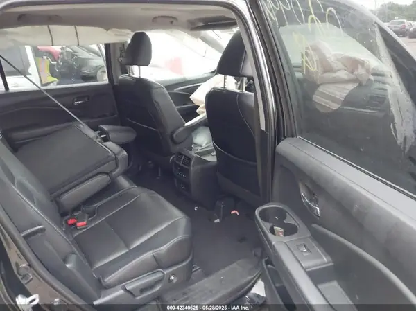 5FNYF6H51JB020992 2018 HONDA PILOT - Image 8