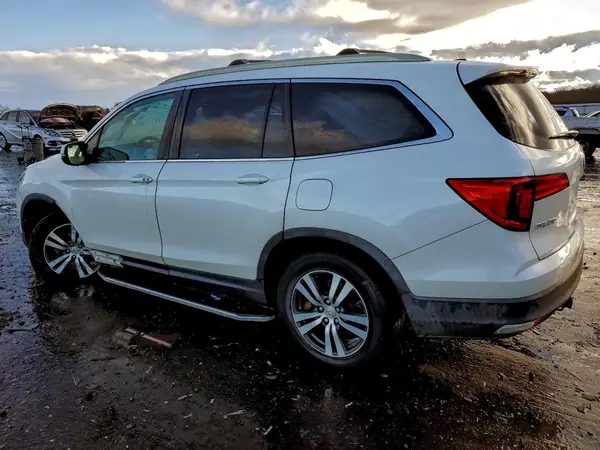 5FNYF6H51JB025612 2018 HONDA PILOT - Image 2