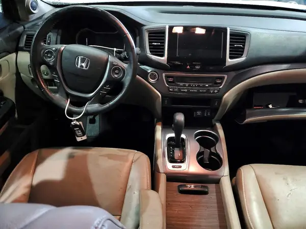 5FNYF6H51JB031622 2018 HONDA PILOT - Image 8