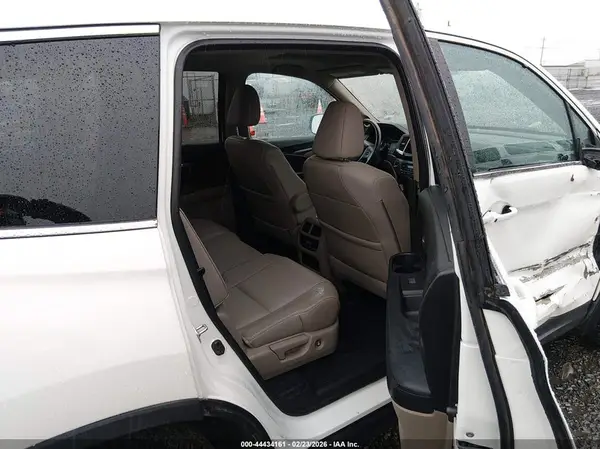 5FNYF6H51JB058092 2018 HONDA PILOT - Image 8
