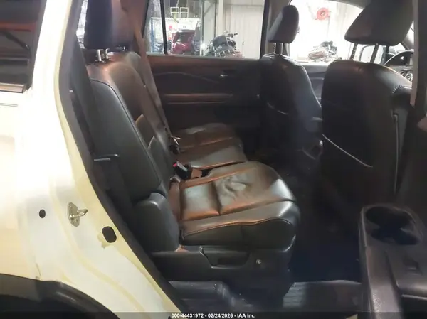 5FNYF6H51JB068895 2018 HONDA PILOT - Image 8