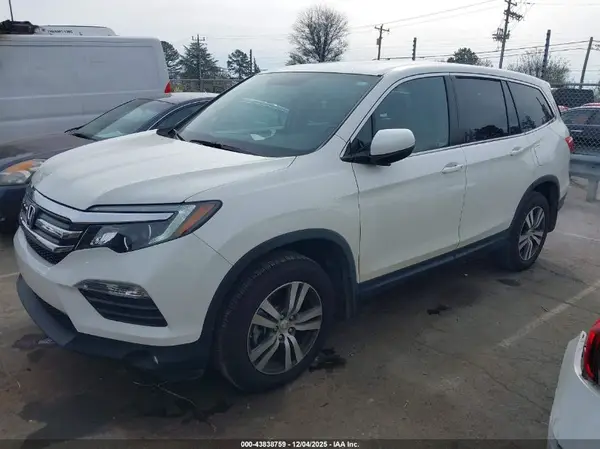 5FNYF6H51JB069383 2018 HONDA PILOT - Image 2