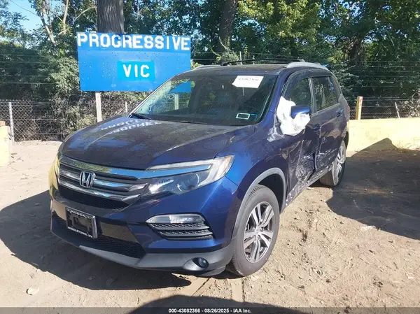 5FNYF6H51JB070503 2018 HONDA PILOT - Image 2