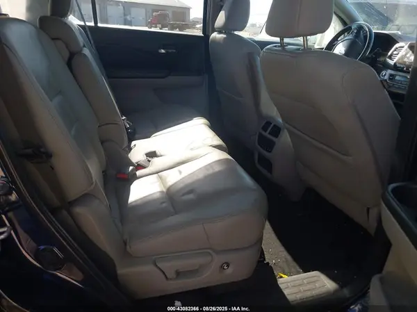 5FNYF6H51JB070503 2018 HONDA PILOT - Image 8