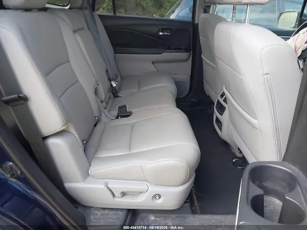 5FNYF6H51JB071988 2018 HONDA PILOT - Image 8