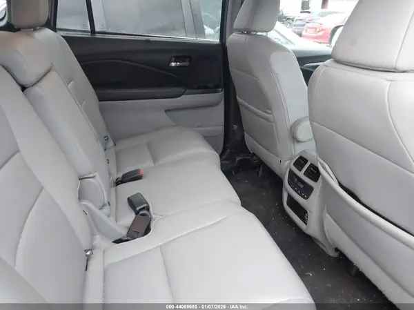5FNYF6H51KB072317 2019 HONDA PILOT - Image 8