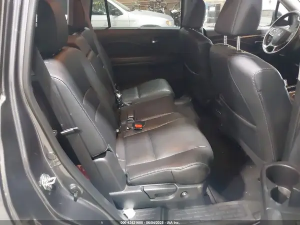 5FNYF6H51KB099825 2019 HONDA PILOT - Image 8