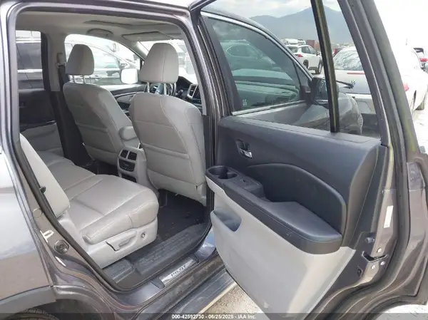 5FNYF6H52GB009993 2016 HONDA PILOT - Image 8