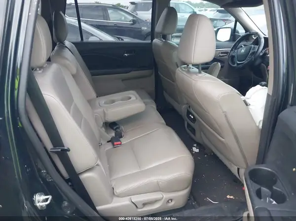 5FNYF6H52HB001491 2017 HONDA PILOT - Image 8