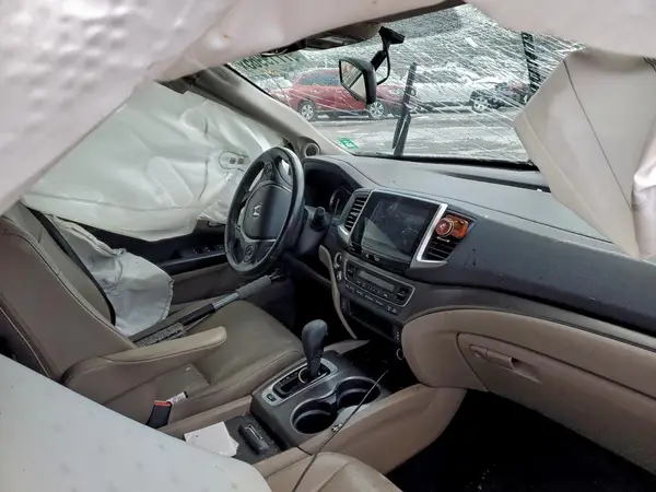5FNYF6H52HB001524 2017 HONDA PILOT - Image 8
