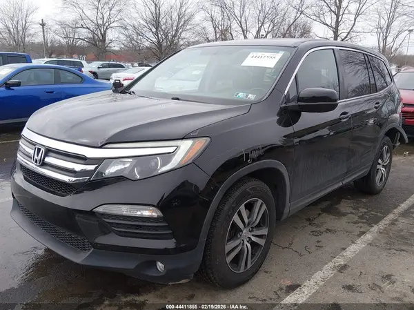 5FNYF6H52HB011762 2017 HONDA PILOT - Image 2