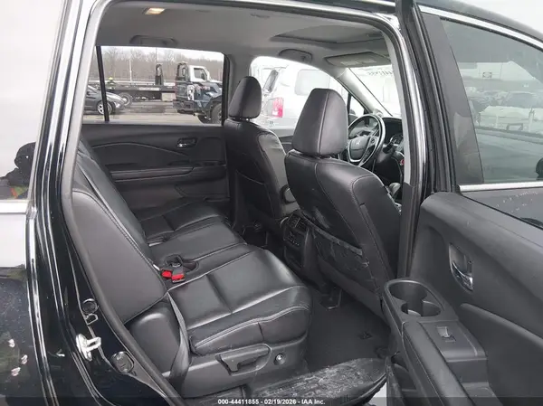 5FNYF6H52HB011762 2017 HONDA PILOT - Image 8