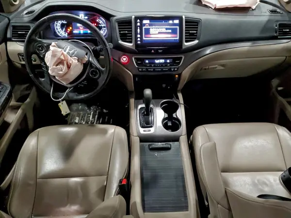 5FNYF6H52HB020204 2017 HONDA PILOT - Image 8