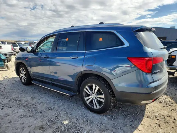 5FNYF6H52HB023247 2017 HONDA PILOT - Image 2