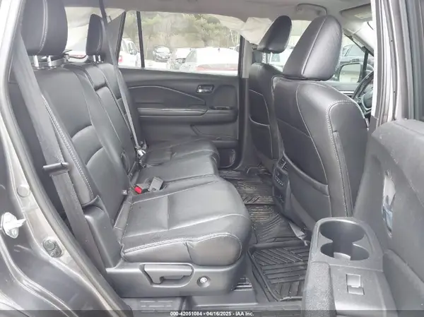 5FNYF6H52HB024950 2017 HONDA PILOT - Image 8