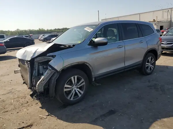 5FNYF6H52HB037407 2017 HONDA PILOT - Image 1