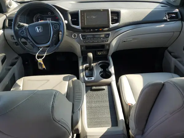 5FNYF6H52HB037407 2017 HONDA PILOT - Image 8