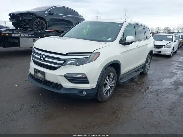 5FNYF6H52HB040775 2017 HONDA PILOT - Image 2