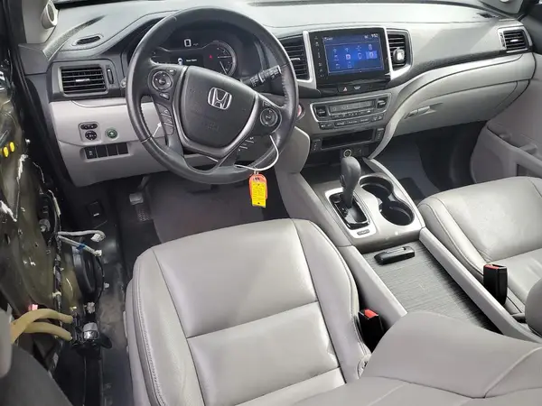 5FNYF6H52HB043689 2017 HONDA PILOT - Image 8