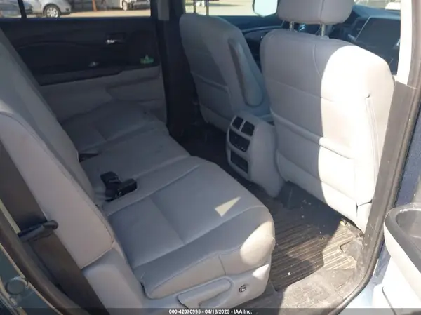 5FNYF6H52HB048651 2017 HONDA PILOT - Image 8
